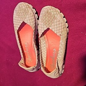 Skechers Rockin’ It Lightweight Stretch Weave Memory Foam